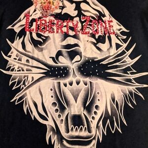 Liberty Zone women's top